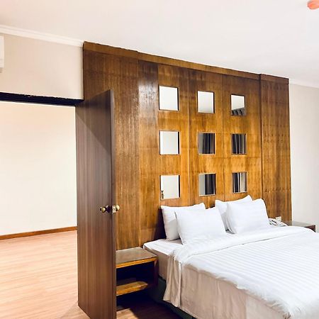 פאלמבאנג Royal Asia Hotel מראה חיצוני תמונה