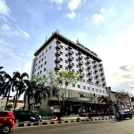 פאלמבאנג Royal Asia Hotel מראה חיצוני תמונה