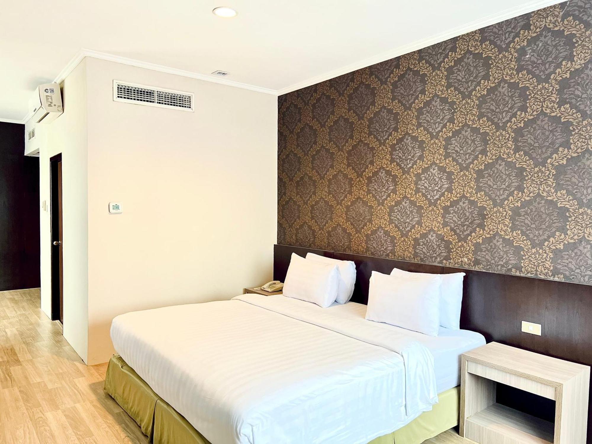 פאלמבאנג Royal Asia Hotel מראה חיצוני תמונה