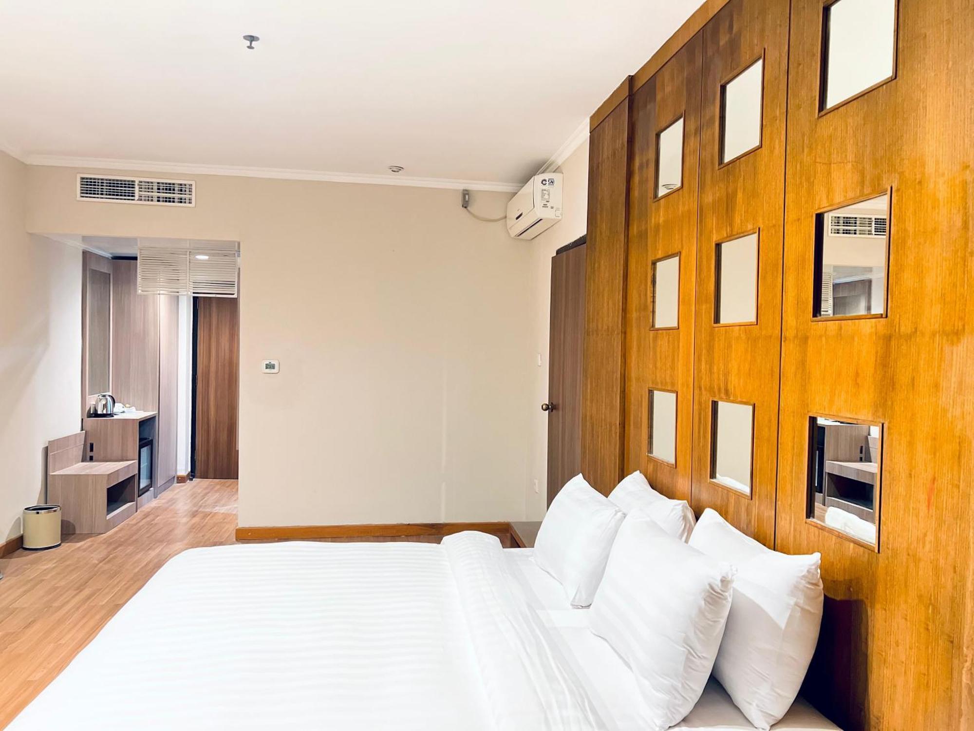 פאלמבאנג Royal Asia Hotel מראה חיצוני תמונה