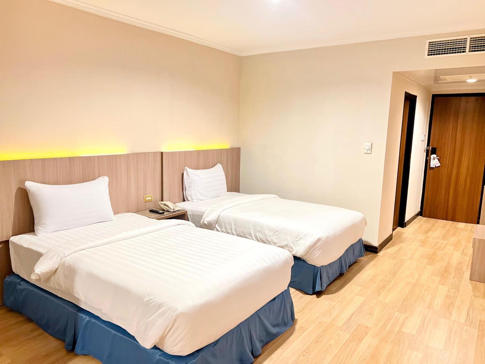 פאלמבאנג Royal Asia Hotel מראה חיצוני תמונה