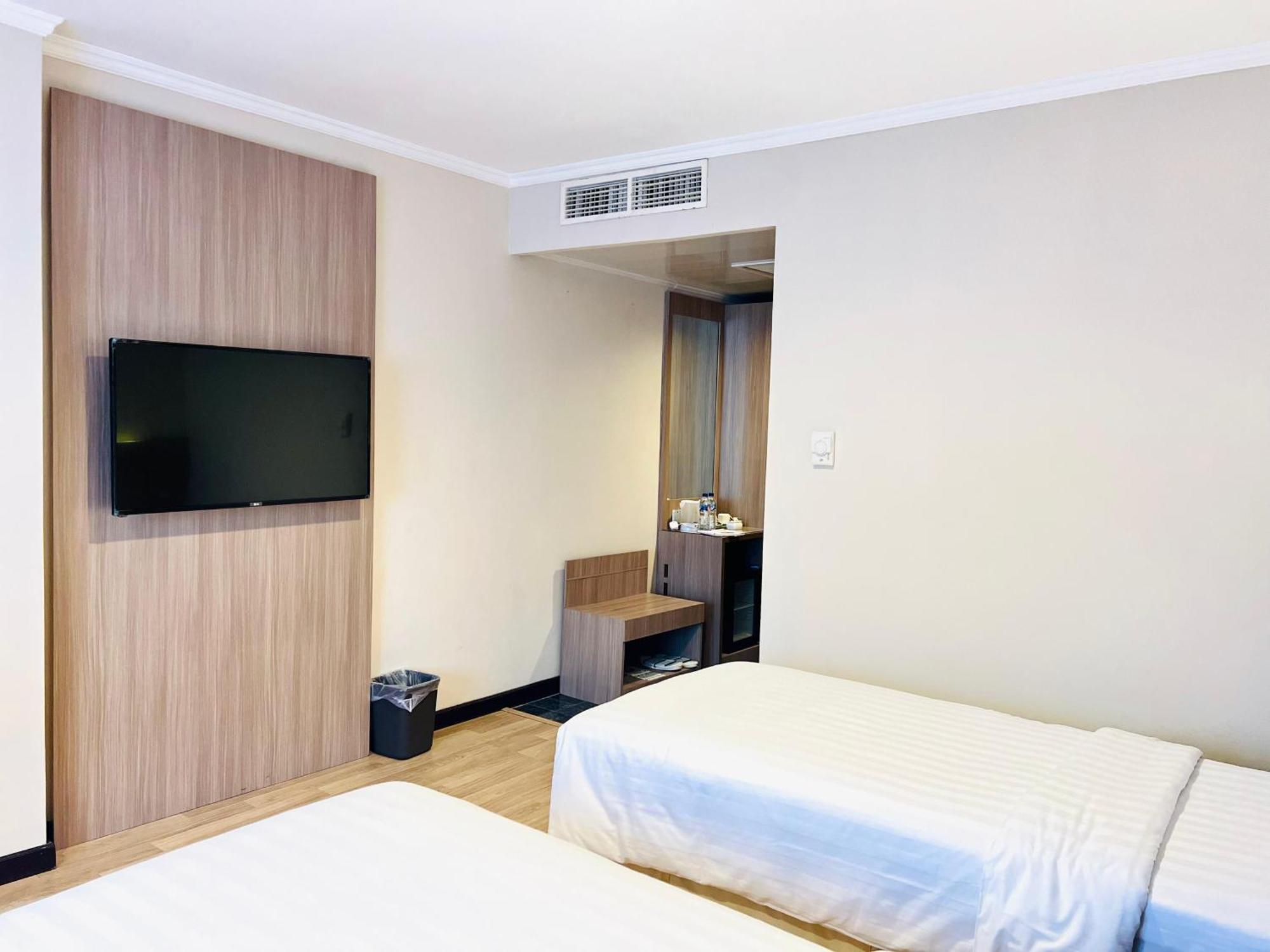 פאלמבאנג Royal Asia Hotel מראה חיצוני תמונה