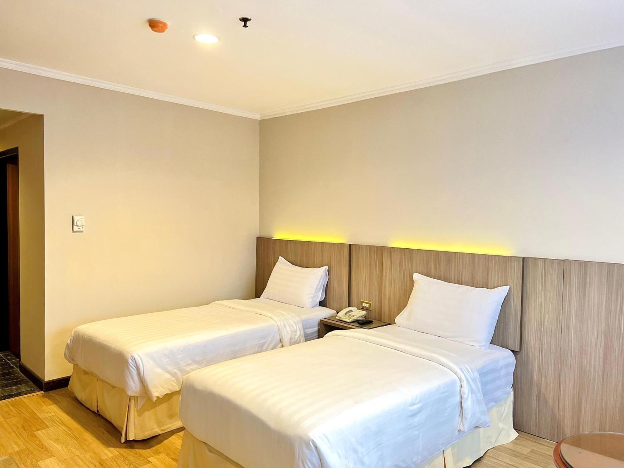 פאלמבאנג Royal Asia Hotel מראה חיצוני תמונה