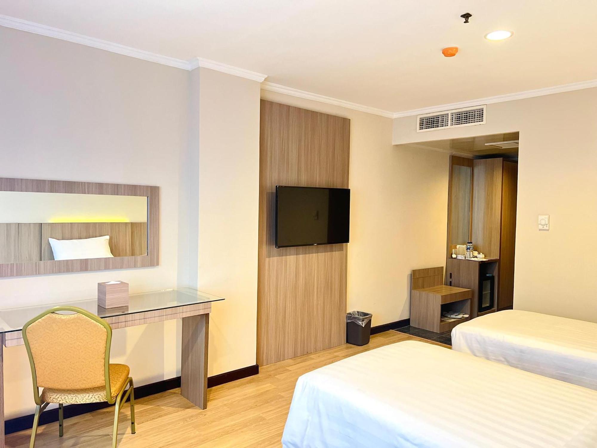 פאלמבאנג Royal Asia Hotel מראה חיצוני תמונה