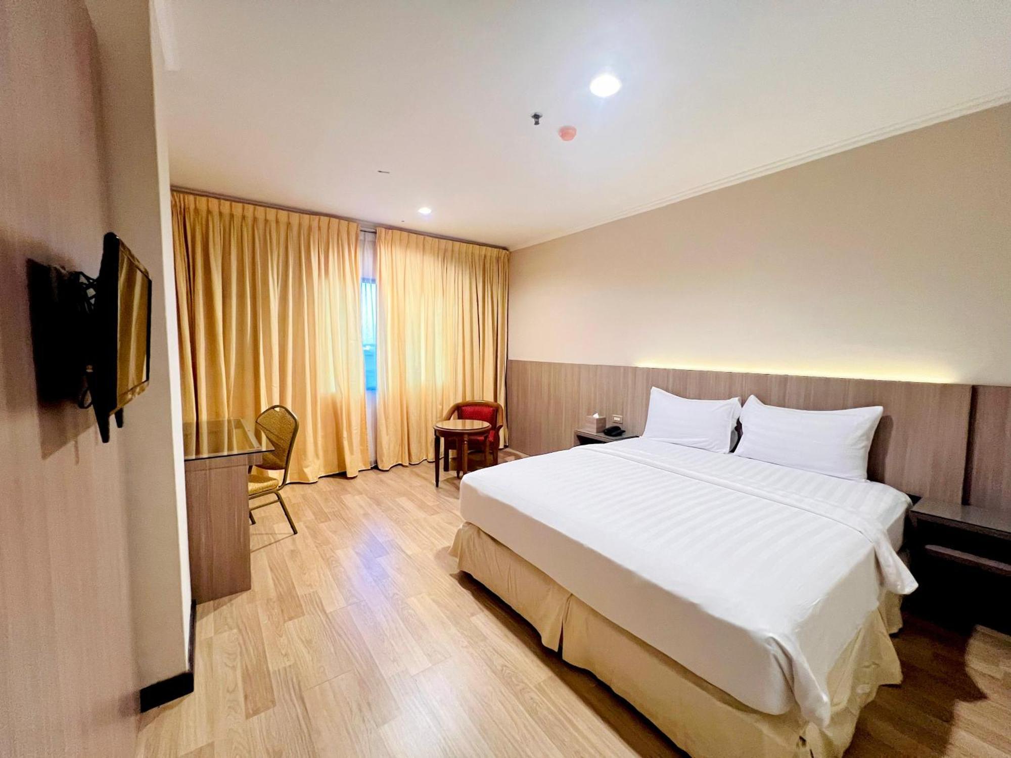 פאלמבאנג Royal Asia Hotel מראה חיצוני תמונה