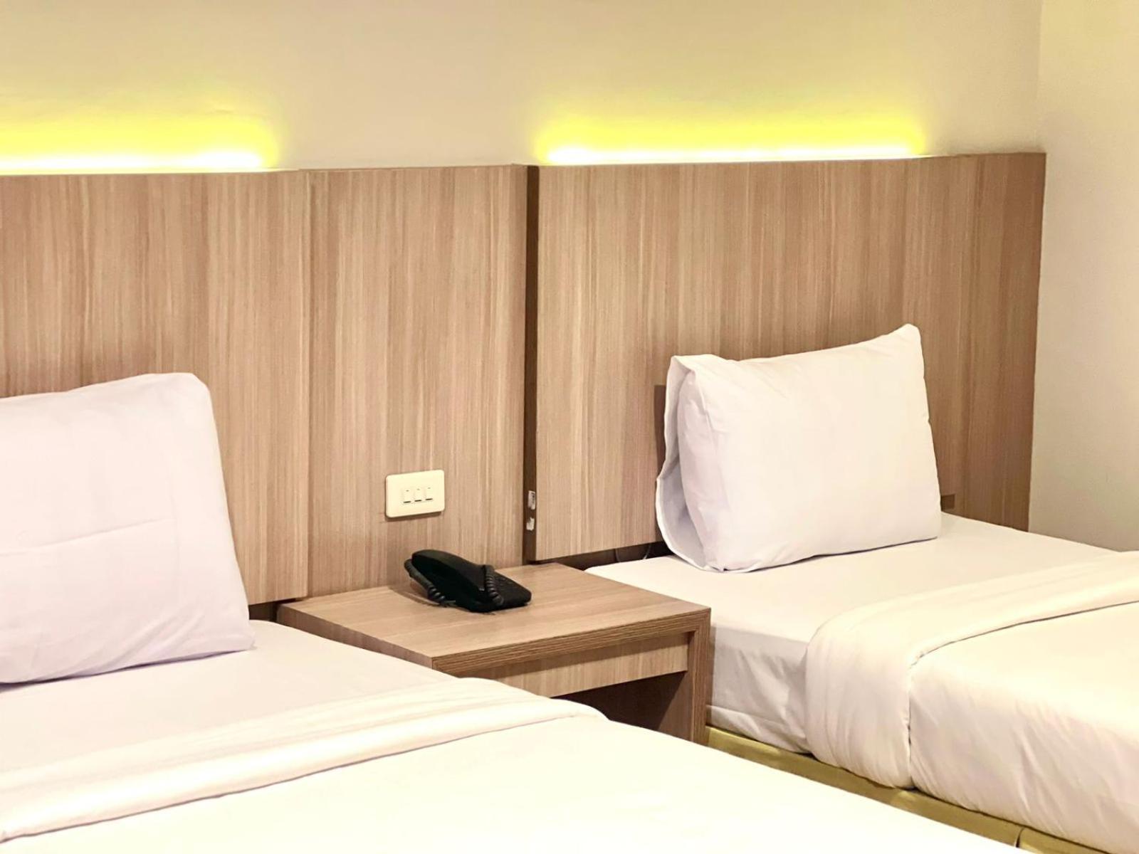 פאלמבאנג Royal Asia Hotel מראה חיצוני תמונה