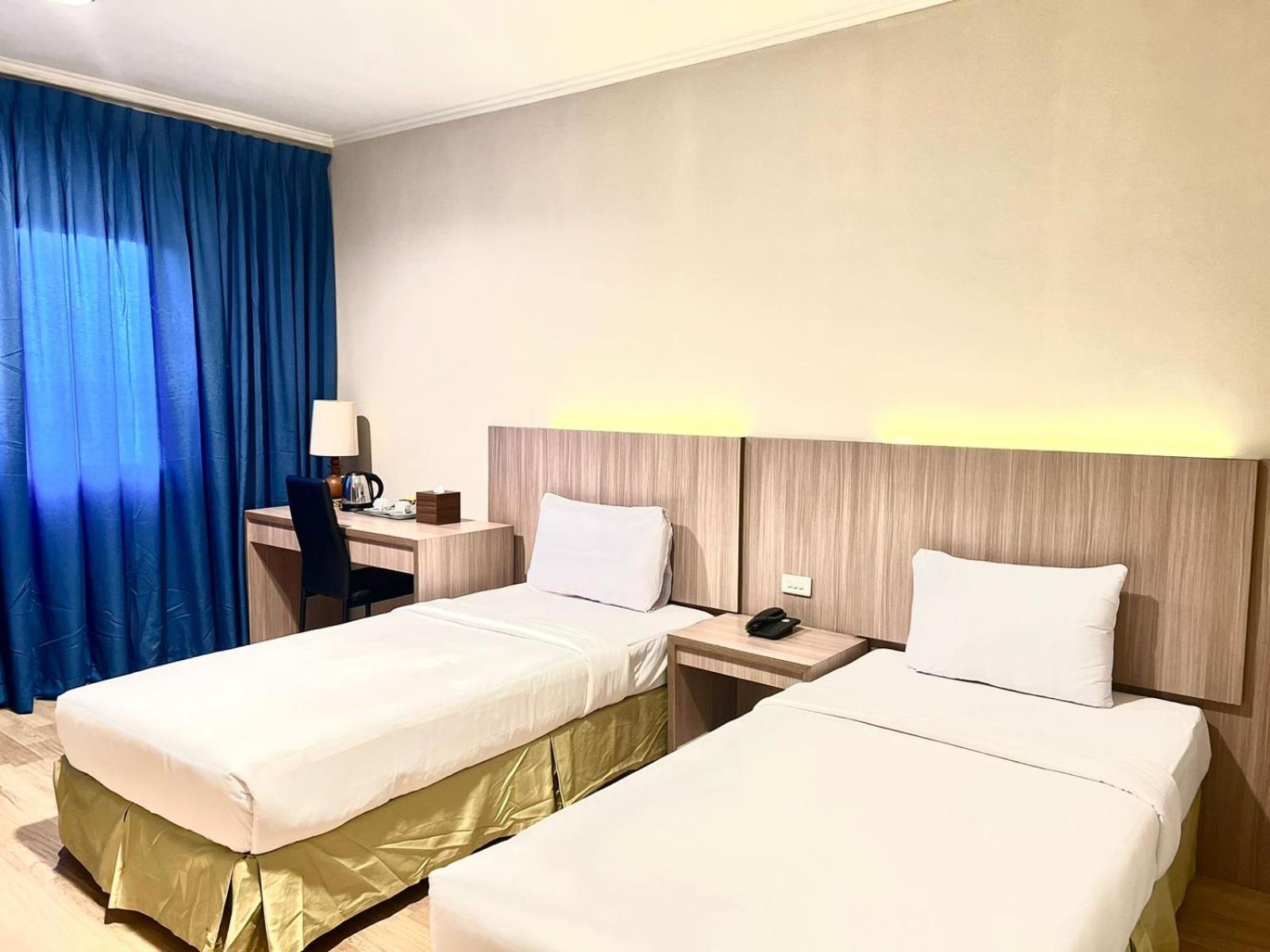 פאלמבאנג Royal Asia Hotel מראה חיצוני תמונה