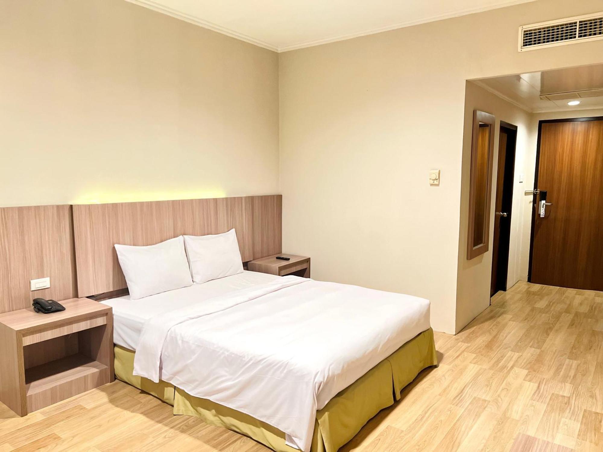 פאלמבאנג Royal Asia Hotel מראה חיצוני תמונה