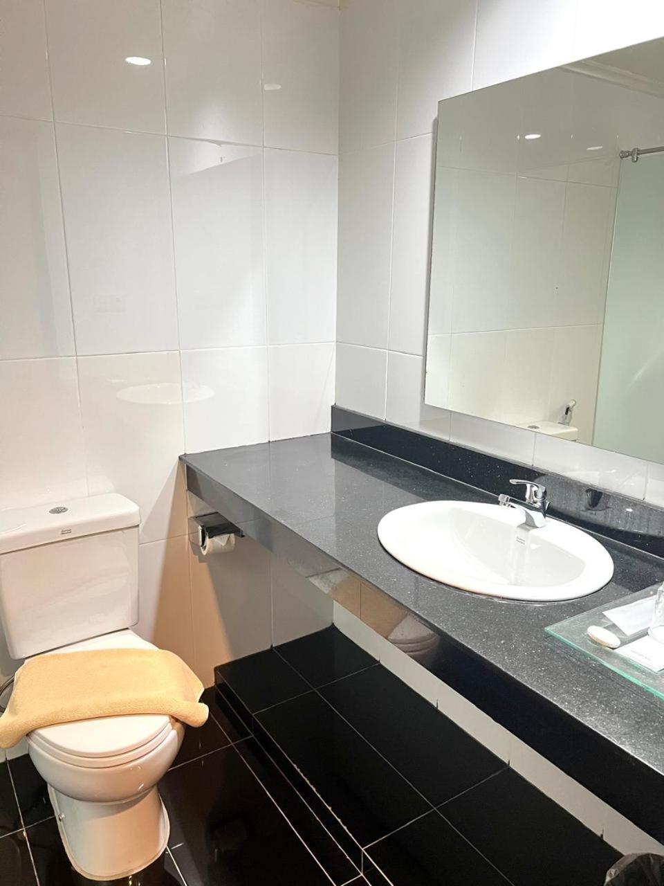 פאלמבאנג Royal Asia Hotel מראה חיצוני תמונה