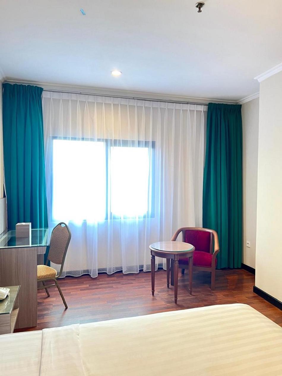 פאלמבאנג Royal Asia Hotel מראה חיצוני תמונה