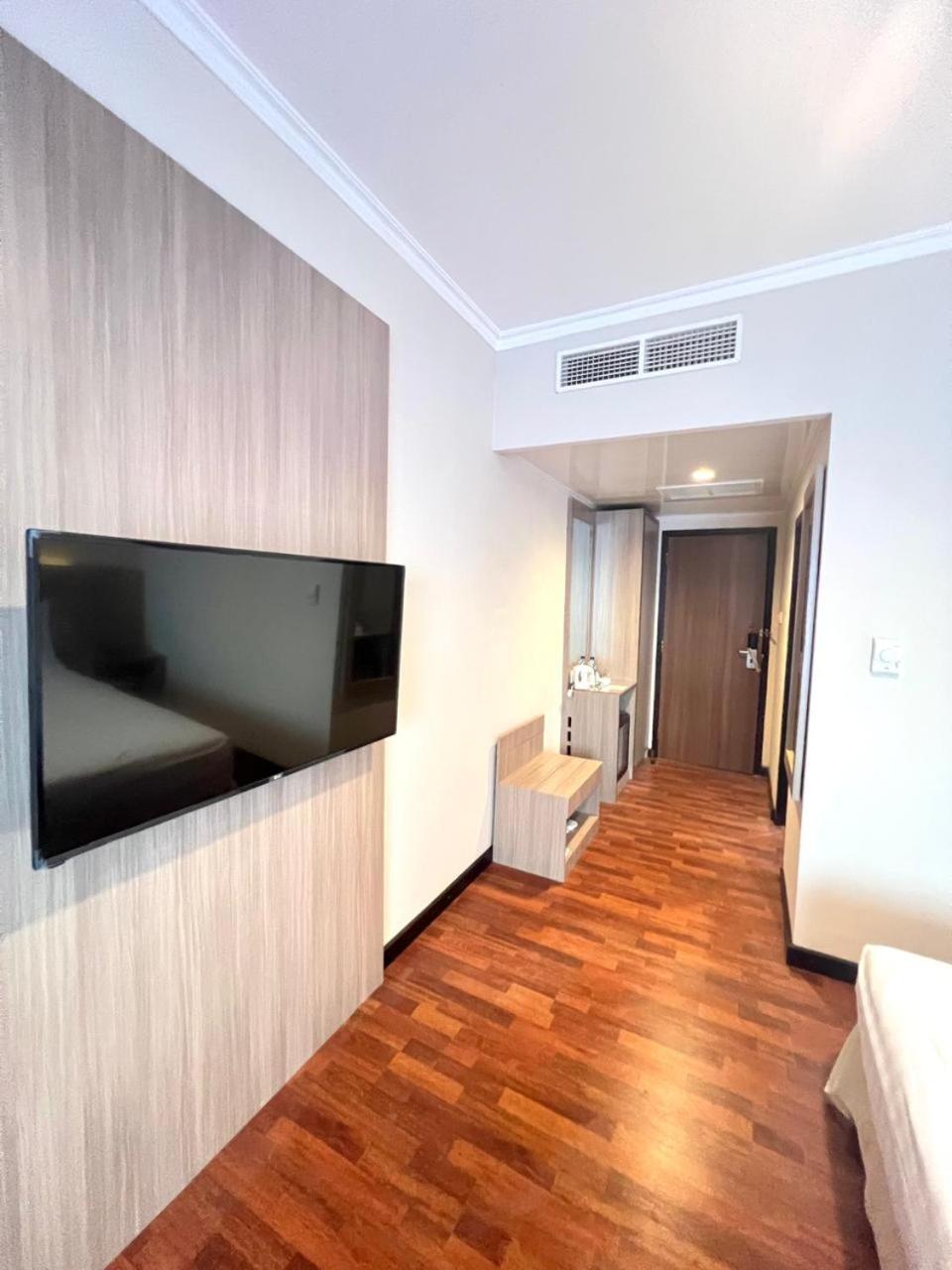 פאלמבאנג Royal Asia Hotel מראה חיצוני תמונה
