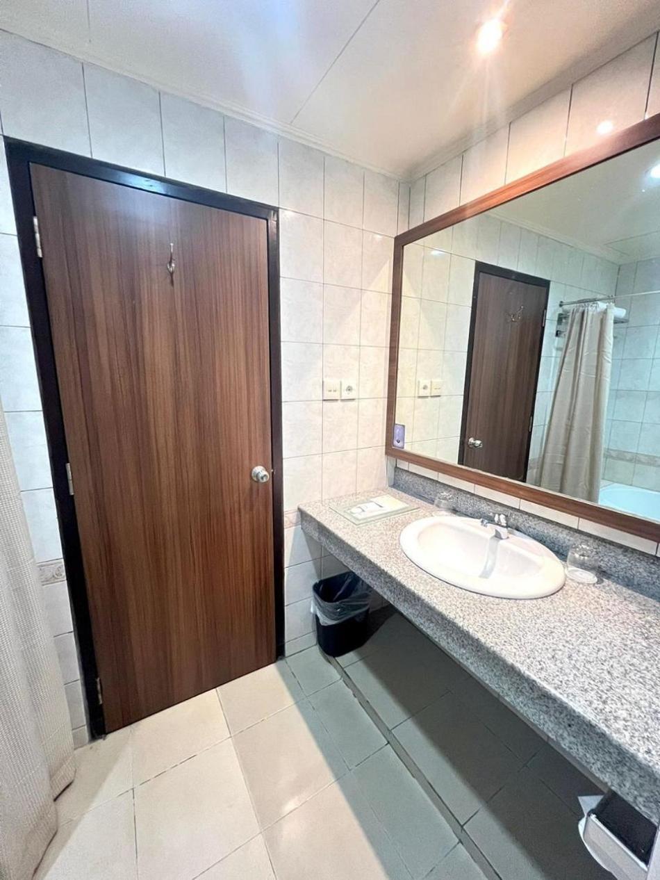 פאלמבאנג Royal Asia Hotel מראה חיצוני תמונה