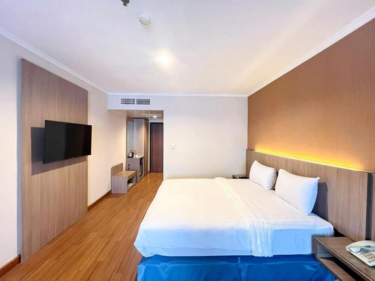 פאלמבאנג Royal Asia Hotel מראה חיצוני תמונה