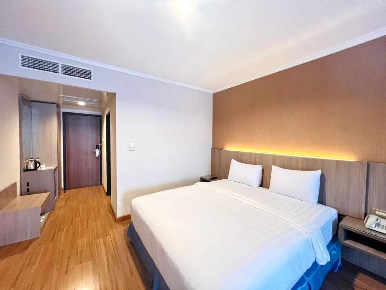 פאלמבאנג Royal Asia Hotel מראה חיצוני תמונה