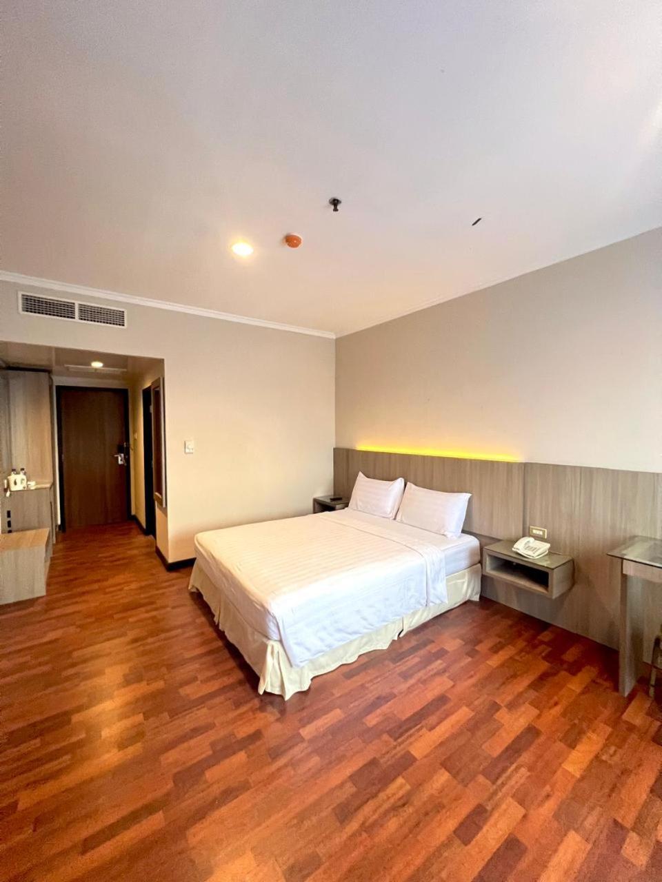 פאלמבאנג Royal Asia Hotel מראה חיצוני תמונה
